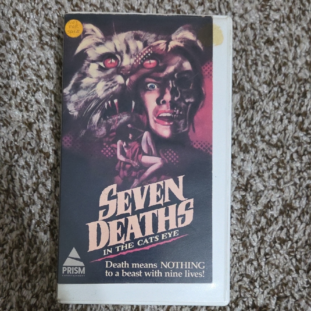 VTG Seven Deaths In The Cats Eye VHS Tape In Clamshell Case